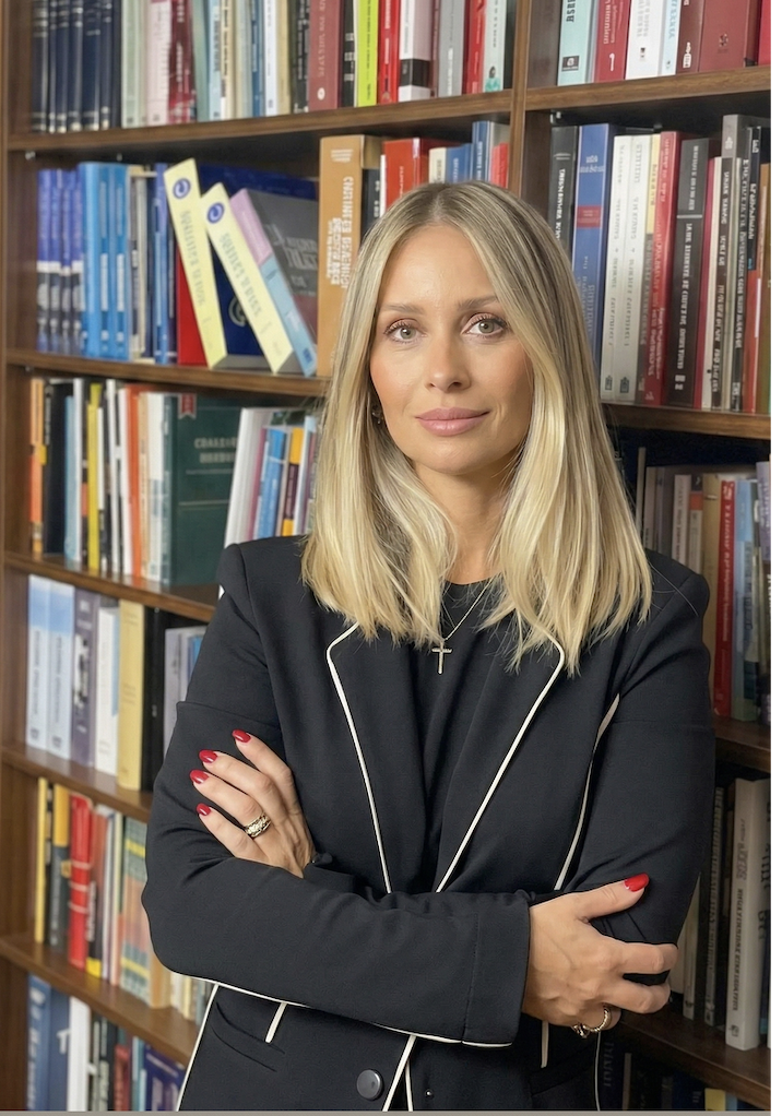Janine Martins Corrêa da Silva — Sócia fundadora · OAB/RS 69.990